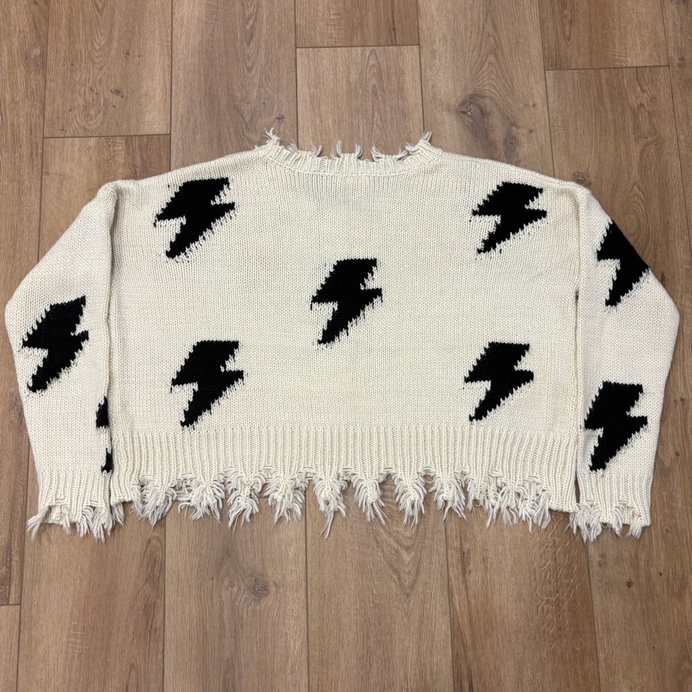 ๐STORIA๐ DISTRESSED LIGHTNING BOLT RELAXED SWEATER IVORY / BLACK SZ S - Picture 8 of 8